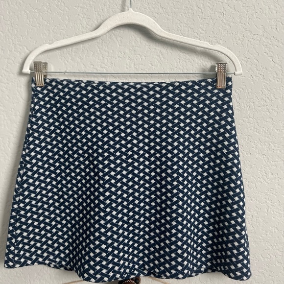 Mini skirt - Picture 1 of 2